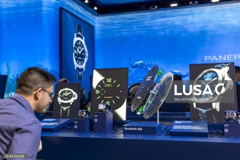 Feira de relógios de luxo “Watches and Wonders Geneva”, em Genebra, Suíça.
