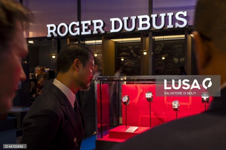 Feira de relógios de luxo “Watches and Wonders Geneva”, em Genebra, Suíça.