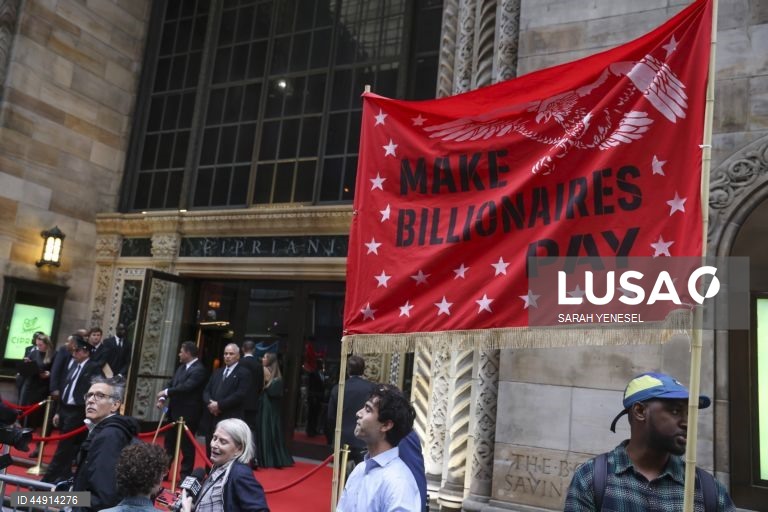 EUA: Manifestação em Nova Iorque contra os bilionários