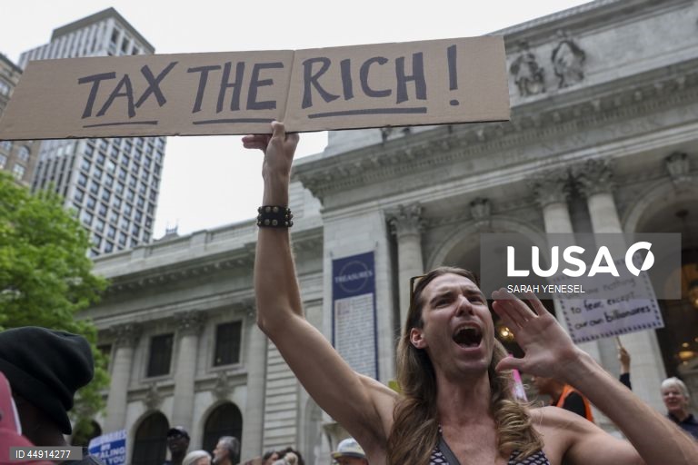 EUA: Manifestação em Nova Iorque contra os bilionários