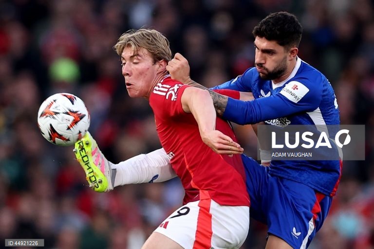 Os ingleses do Manchester United, treinado pelo português Ruben Amorim, e do Tottenham garantiram hoje o apuramento para a final da Liga Europa de futebol, ultrapassando Athletic Bilbau e Bodo/Glimt, respetivamente, nas meias-finais.