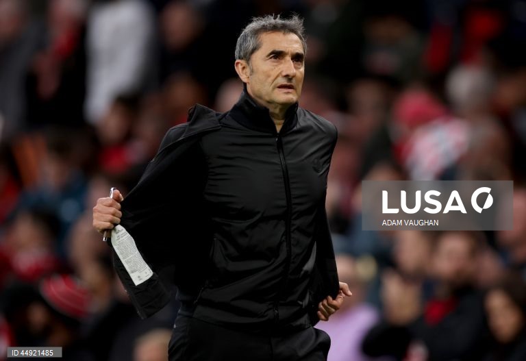Os ingleses do Manchester United, treinado pelo português Ruben Amorim, e do Tottenham garantiram hoje o apuramento para a final da Liga Europa de futebol, ultrapassando Athletic Bilbau e Bodo/Glimt, respetivamente, nas meias-finais.