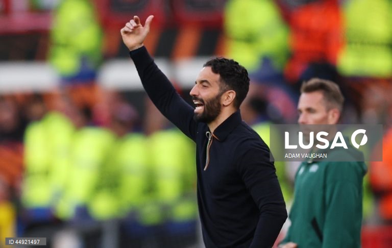 Os ingleses do Manchester United, treinado pelo português Ruben Amorim, e do Tottenham garantiram hoje o apuramento para a final da Liga Europa de futebol, ultrapassando Athletic Bilbau e Bodo/Glimt, respetivamente, nas meias-finais.