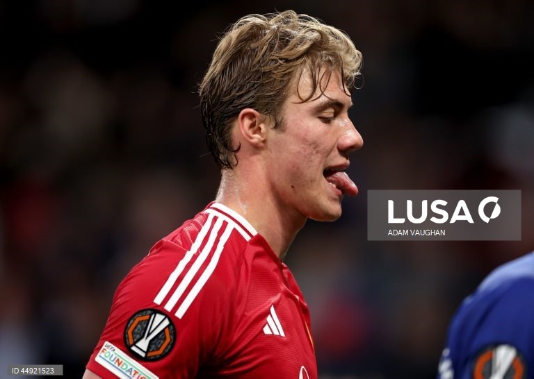 Os ingleses do Manchester United, treinado pelo português Ruben Amorim, e do Tottenham garantiram hoje o apuramento para a final da Liga Europa de futebol, ultrapassando Athletic Bilbau e Bodo/Glimt, respetivamente, nas meias-finais.