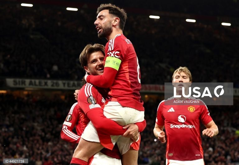 Os ingleses do Manchester United, treinado pelo português Ruben Amorim, e do Tottenham garantiram hoje o apuramento para a final da Liga Europa de futebol, ultrapassando Athletic Bilbau e Bodo/Glimt, respetivamente, nas meias-finais.