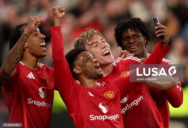 Os ingleses do Manchester United, treinado pelo português Ruben Amorim, e do Tottenham garantiram hoje o apuramento para a final da Liga Europa de futebol, ultrapassando Athletic Bilbau e Bodo/Glimt, respetivamente, nas meias-finais.