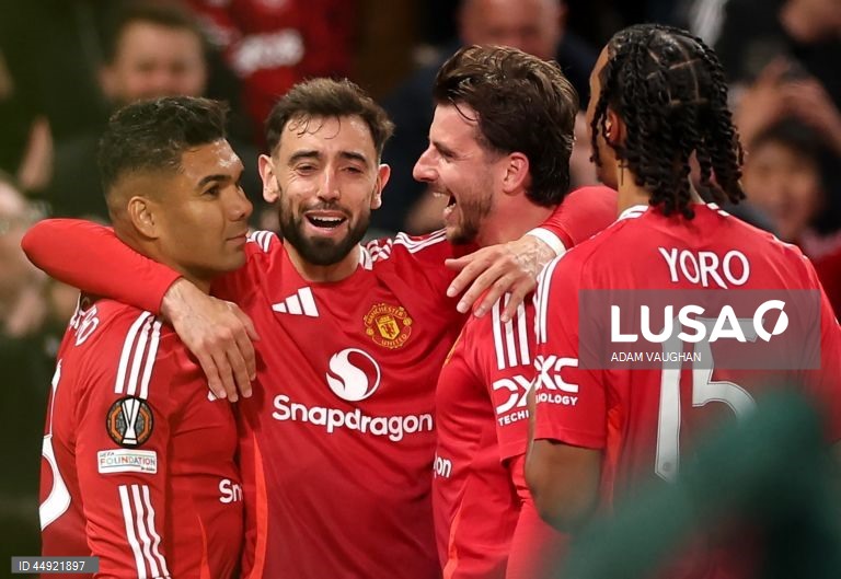 Os ingleses do Manchester United, treinado pelo português Ruben Amorim, e do Tottenham garantiram hoje o apuramento para a final da Liga Europa de futebol, ultrapassando Athletic Bilbau e Bodo/Glimt, respetivamente, nas meias-finais.