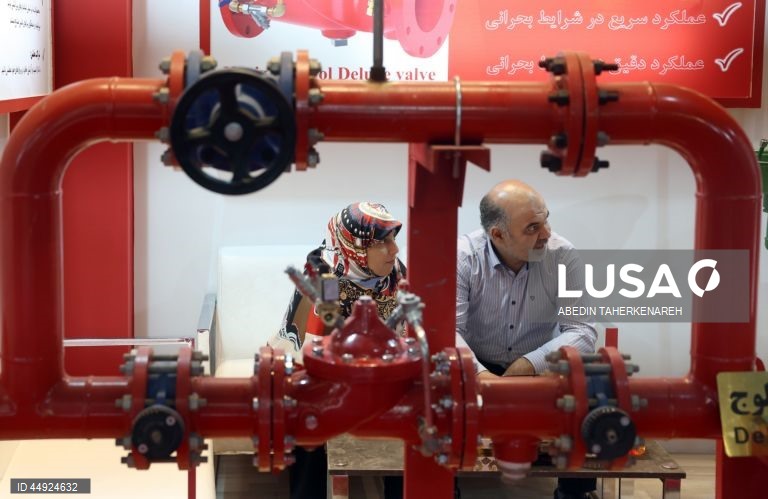 29ª Exposição Internacional de Petróleo, Gás, Refinação e Petroquímica decorre em Teerão.