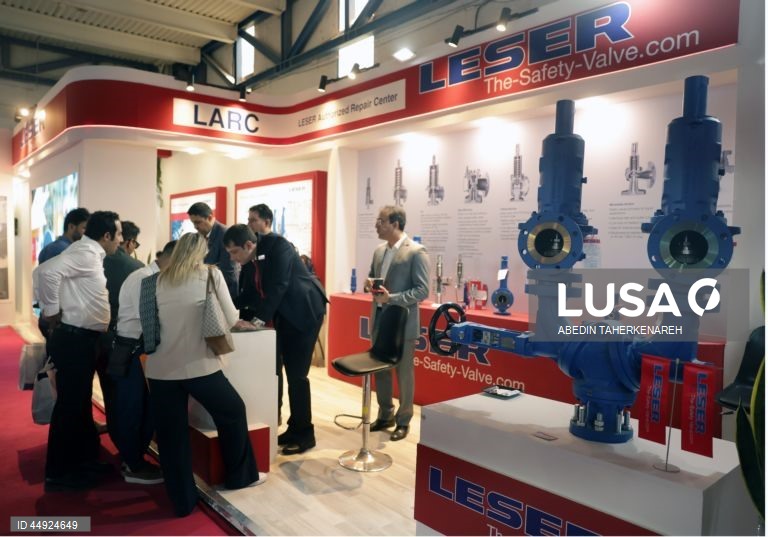 29ª Exposição Internacional de Petróleo, Gás, Refinação e Petroquímica decorre em Teerão.