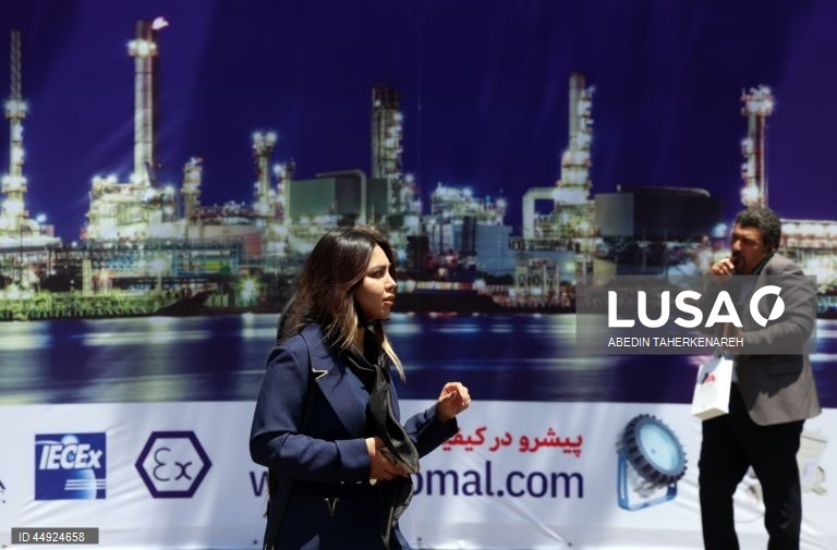 29ª Exposição Internacional de Petróleo, Gás, Refinação e Petroquímica decorre em Teerão.