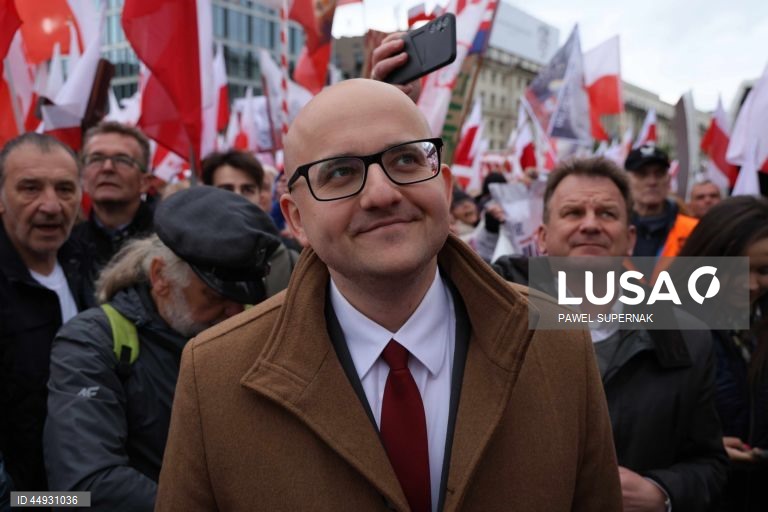 Polónia: Marcha em Varsóvia contra a imigração ilegal