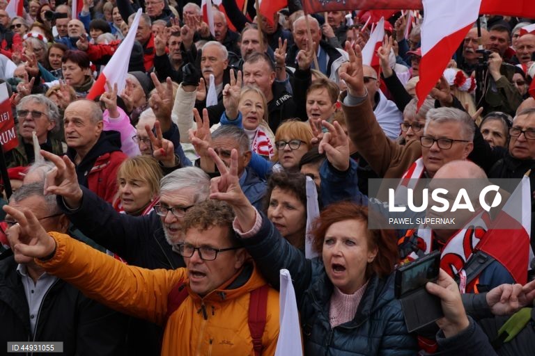 Polónia: Marcha em Varsóvia contra a imigração ilegal