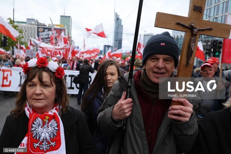 Polónia: Marcha em Varsóvia contra a imigração ilegal