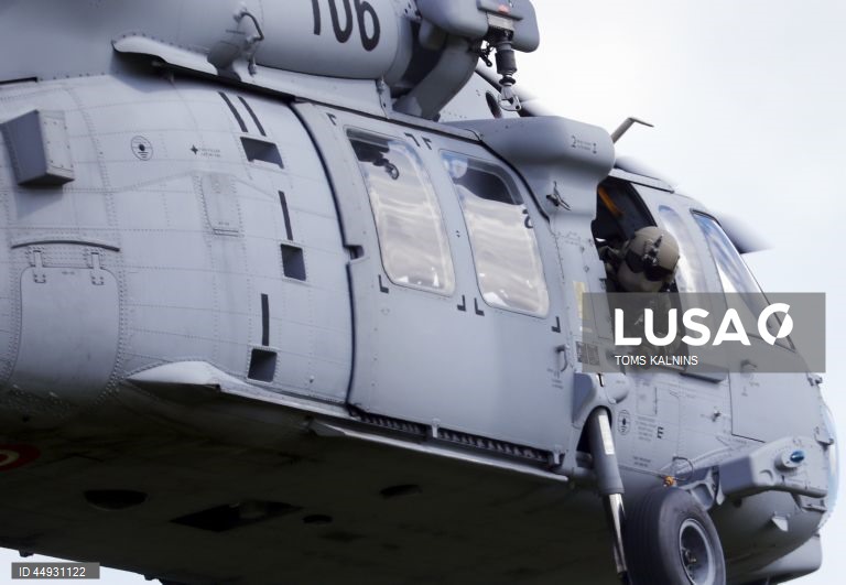Letónia: Exercícios militares em Sigulda