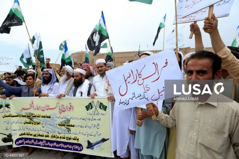 Paquistão: Manifestação anti-Índia em Peshawar