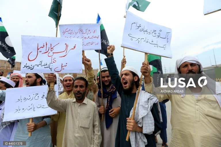 Paquistão: Manifestação anti-Índia em Peshawar
