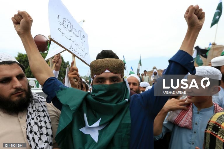 Paquistão: Manifestação anti-Índia em Peshawar