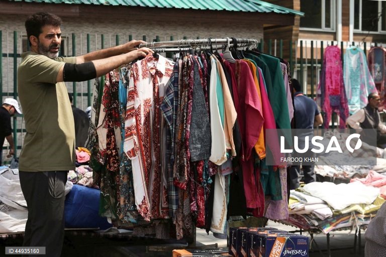 Índia: Mercado de rua em Srinagar