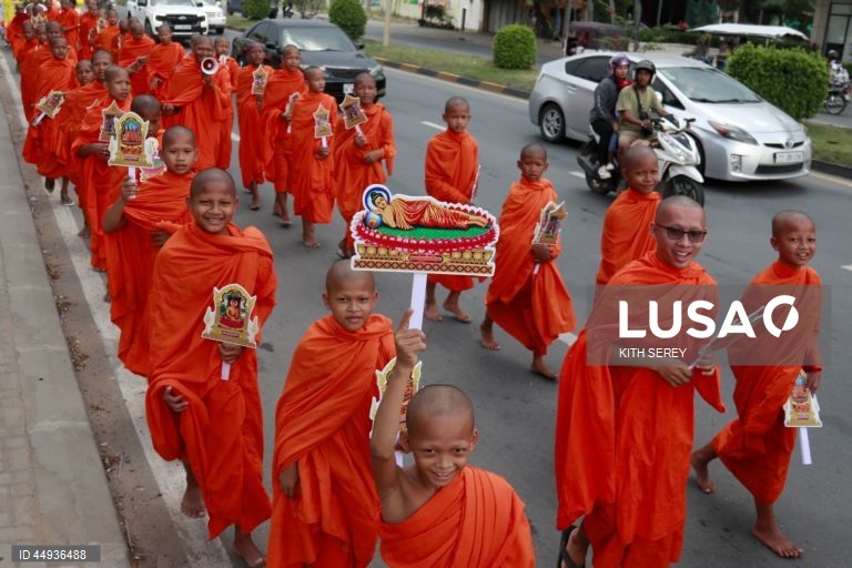 Celebrações do Dia de Vesak (nascimento, iluminação e morte do Buda) no sudeste asiático