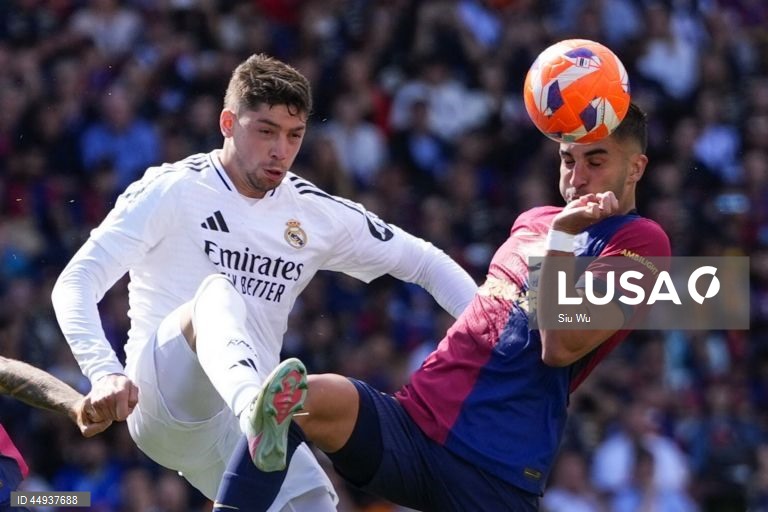 Futebol: Liga espanhola - FC Barcelona vs Real Madrid