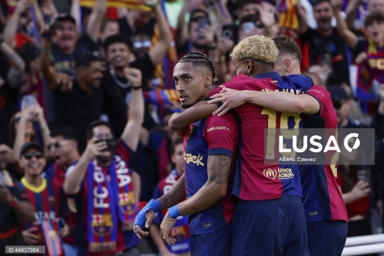 Futebol: Liga espanhola - FC Barcelona vs Real Madrid