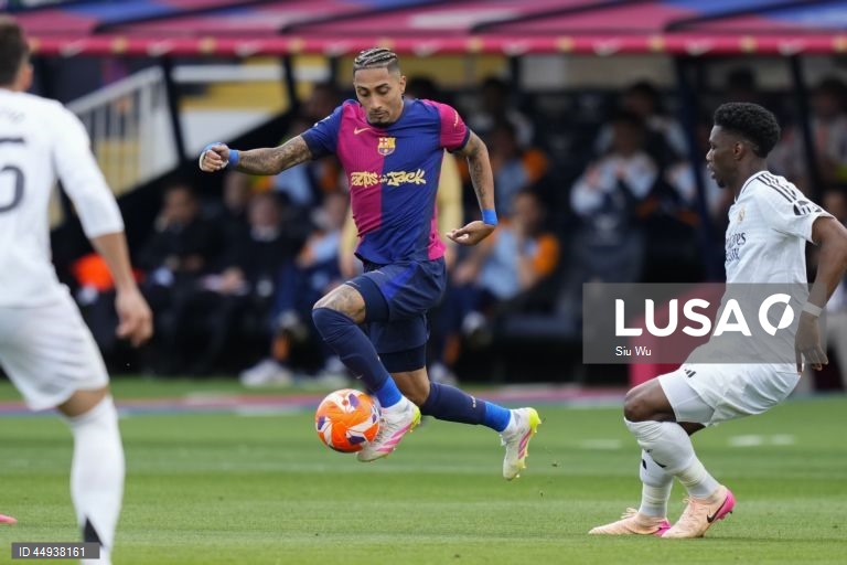 Futebol: Liga espanhola - FC Barcelona vs Real Madrid