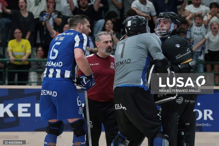 Hóquei em patins: Óquei de Barcelos vence o FC Porto e conquista a Liga dos Campeões 