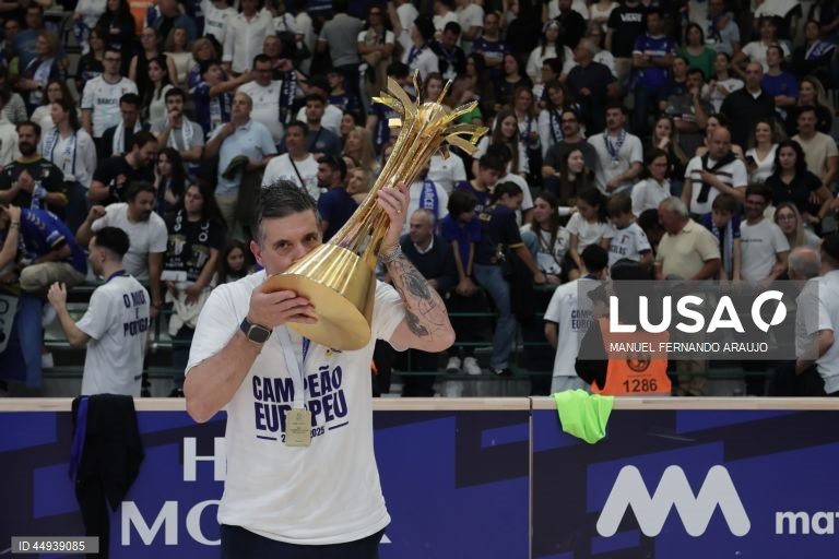 Hóquei em patins: Óquei de Barcelos vence o FC Porto e conquista a Liga dos Campeões 