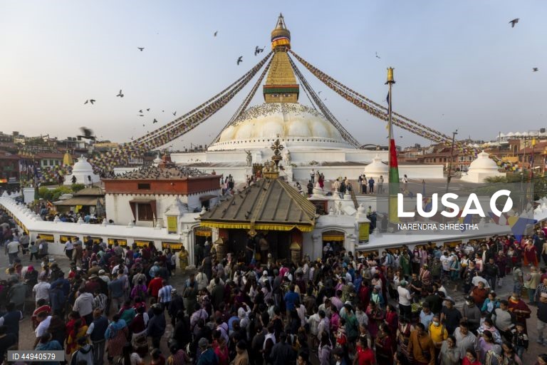 Nepal: Celebração do aniversário de Buda em Katmandu