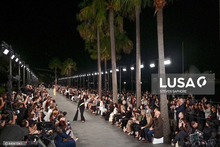 Semana da Moda Australiana - Carla Zampatti