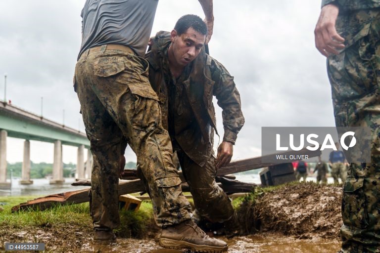 EUA: Exercícios da marinha em Maryland