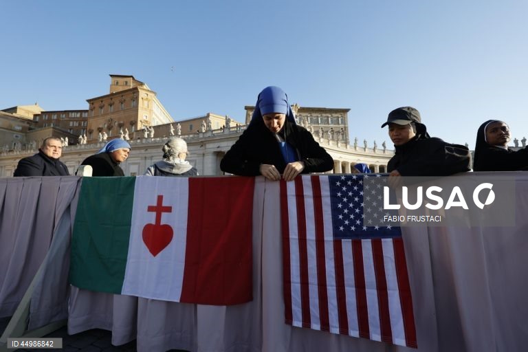 Roma: Primeira missa pública do Papa Leão XIV
