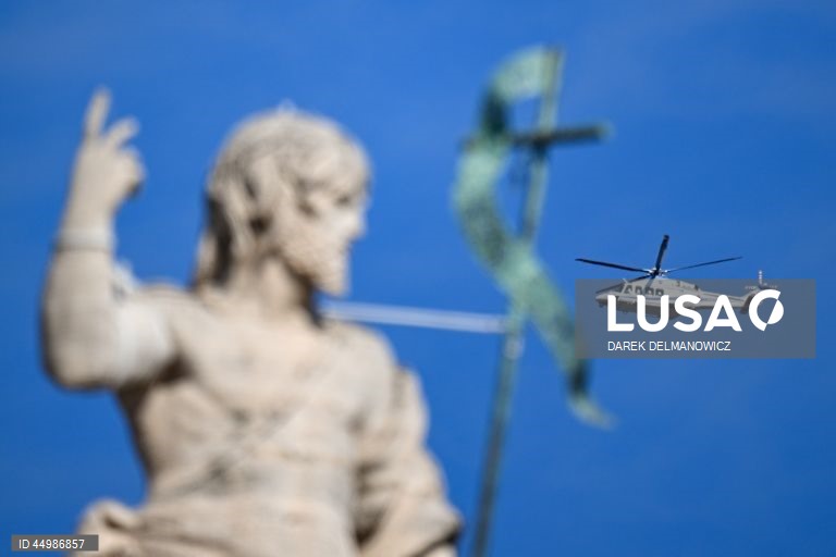 Roma: Primeira missa pública do Papa Leão XIV