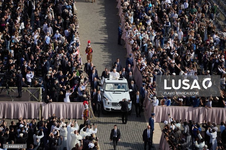 Roma: Primeira missa pública do Papa Leão XIV