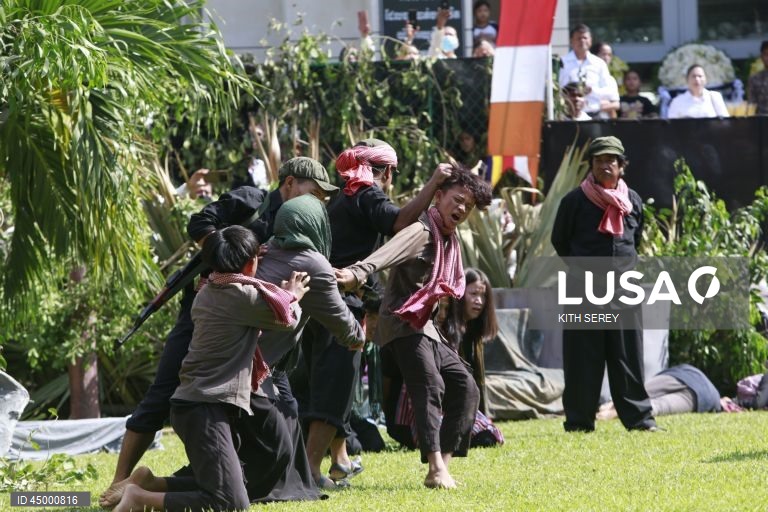 Camboja: Dia Nacional da Memória, dedicado às vítimas do Regime Khmer Vermelho 