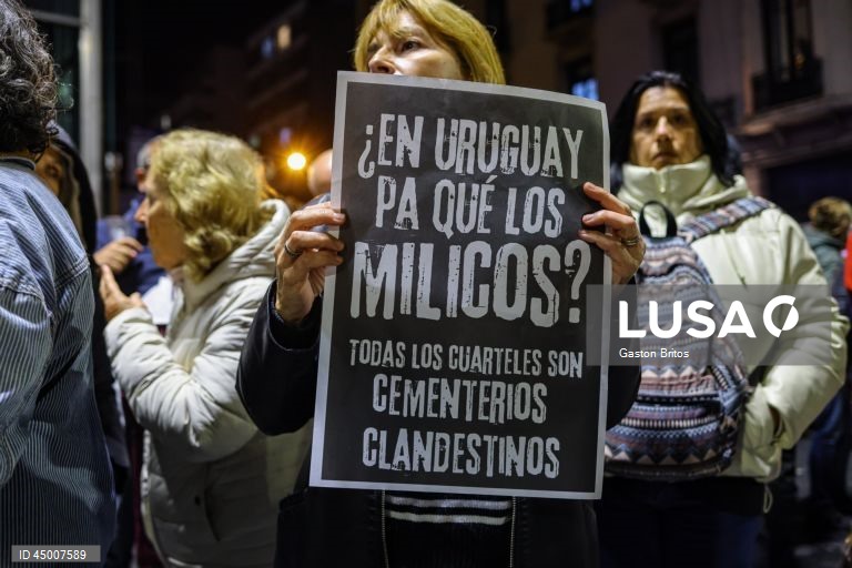 Uruguai: Marcha do Silêncio em Montevideo em memória dos desaparecidos na ditadura militar de 1974-1985