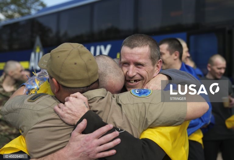 Ucrânia: Troca de prisioneiros entre a Rússia e a Ucrânia