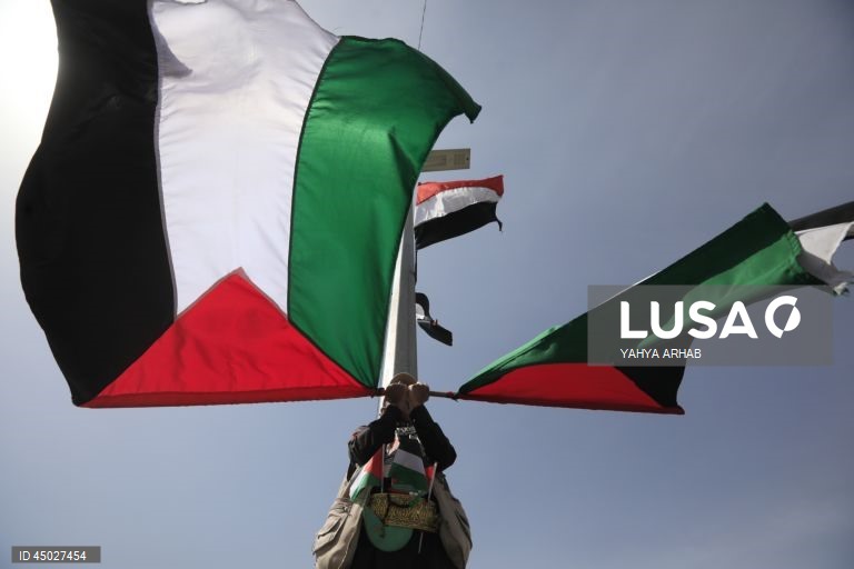Iémen: Manifestação houthi contra os EUA e Israel