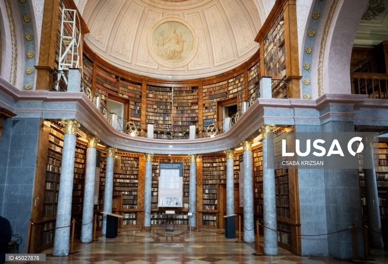 Hungria: Biblioteca da Abadia de Pannonhalma