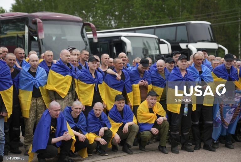 Ucrânia: Troca de prisioneiros entre a Rússia e a Ucrânia