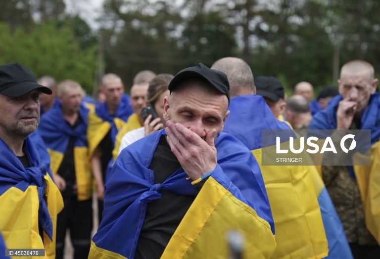 Ucrânia: Troca de prisioneiros entre a Rússia e a Ucrânia