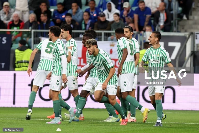 Futebol: Chelsea vence Betis e conquista a Liga Conferência 