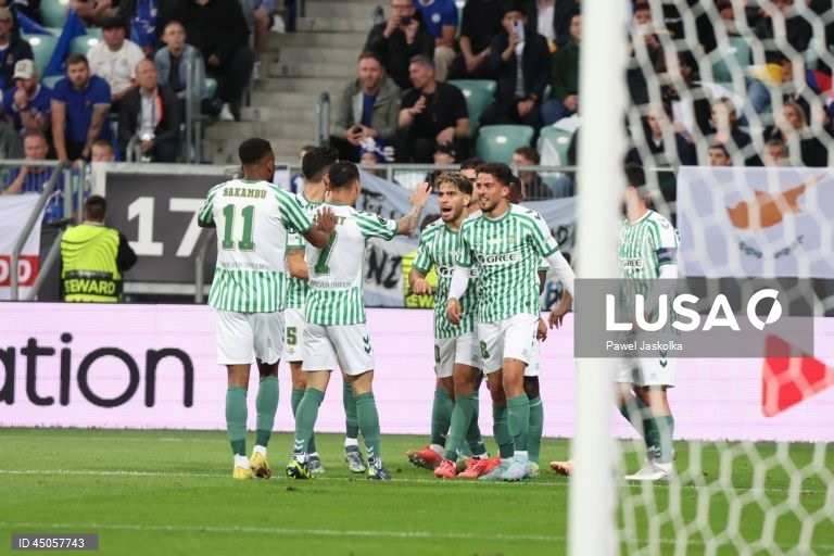 Futebol: Chelsea vence Betis e conquista a Liga Conferência 