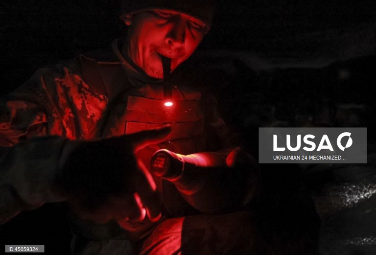 Ucrânia: Militares ucranianos ocupam posições na região de Donetsk