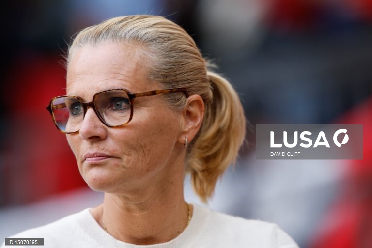 A seleção portuguesa feminina de futebol somou hoje a terceira derrota seguida na Liga das Nações, por culpa da entrada péssima em Wembley, diante da campeã europeia Inglaterra (6-0), que fez o que quis das portuguesas.