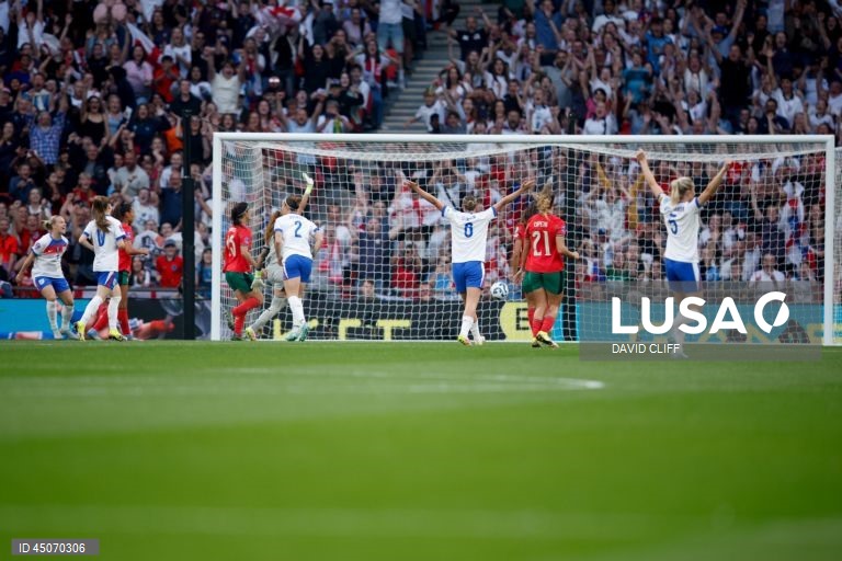 A seleção portuguesa feminina de futebol somou hoje a terceira derrota seguida na Liga das Nações, por culpa da entrada péssima em Wembley, diante da campeã europeia Inglaterra (6-0), que fez o que quis das portuguesas.
