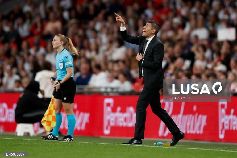 A seleção portuguesa feminina de futebol somou hoje a terceira derrota seguida na Liga das Nações, por culpa da entrada péssima em Wembley, diante da campeã europeia Inglaterra (6-0), que fez o que quis das portuguesas.