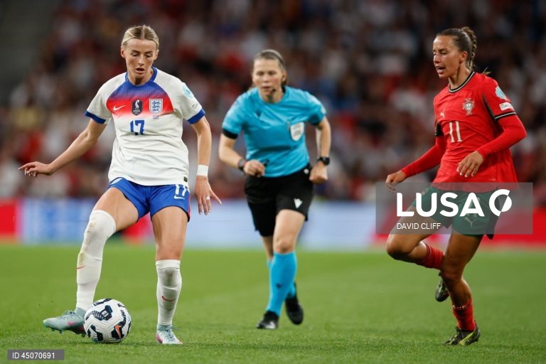 A seleção portuguesa feminina de futebol somou hoje a terceira derrota seguida na Liga das Nações, por culpa da entrada péssima em Wembley, diante da campeã europeia Inglaterra (6-0), que fez o que quis das portuguesas.