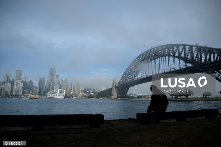 Austrália: Nevoeiro espesso cobre Sydney