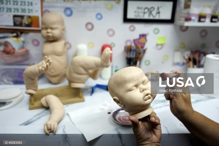 Bebés "reborn" no Brasil